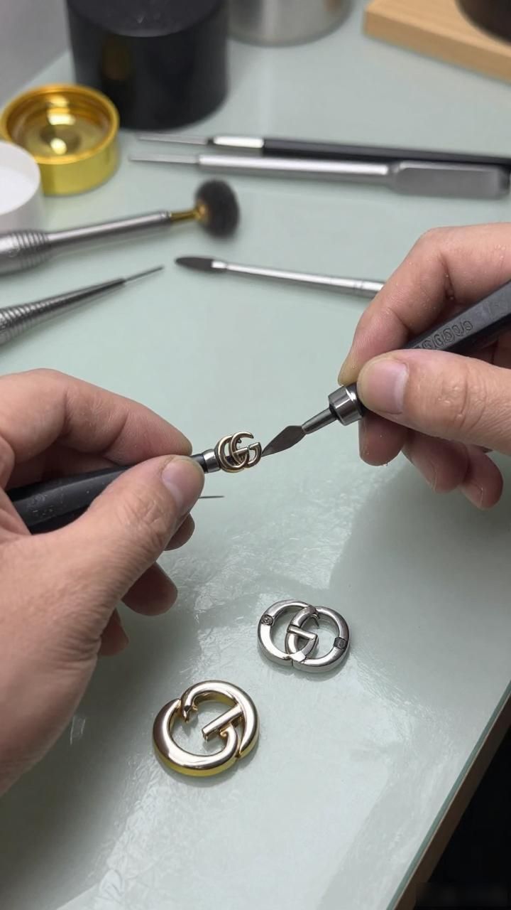 GUCCI古驰包包五金抛光镀金修复翻新维修_五金抛光视频教程_包包五金件抛光视频